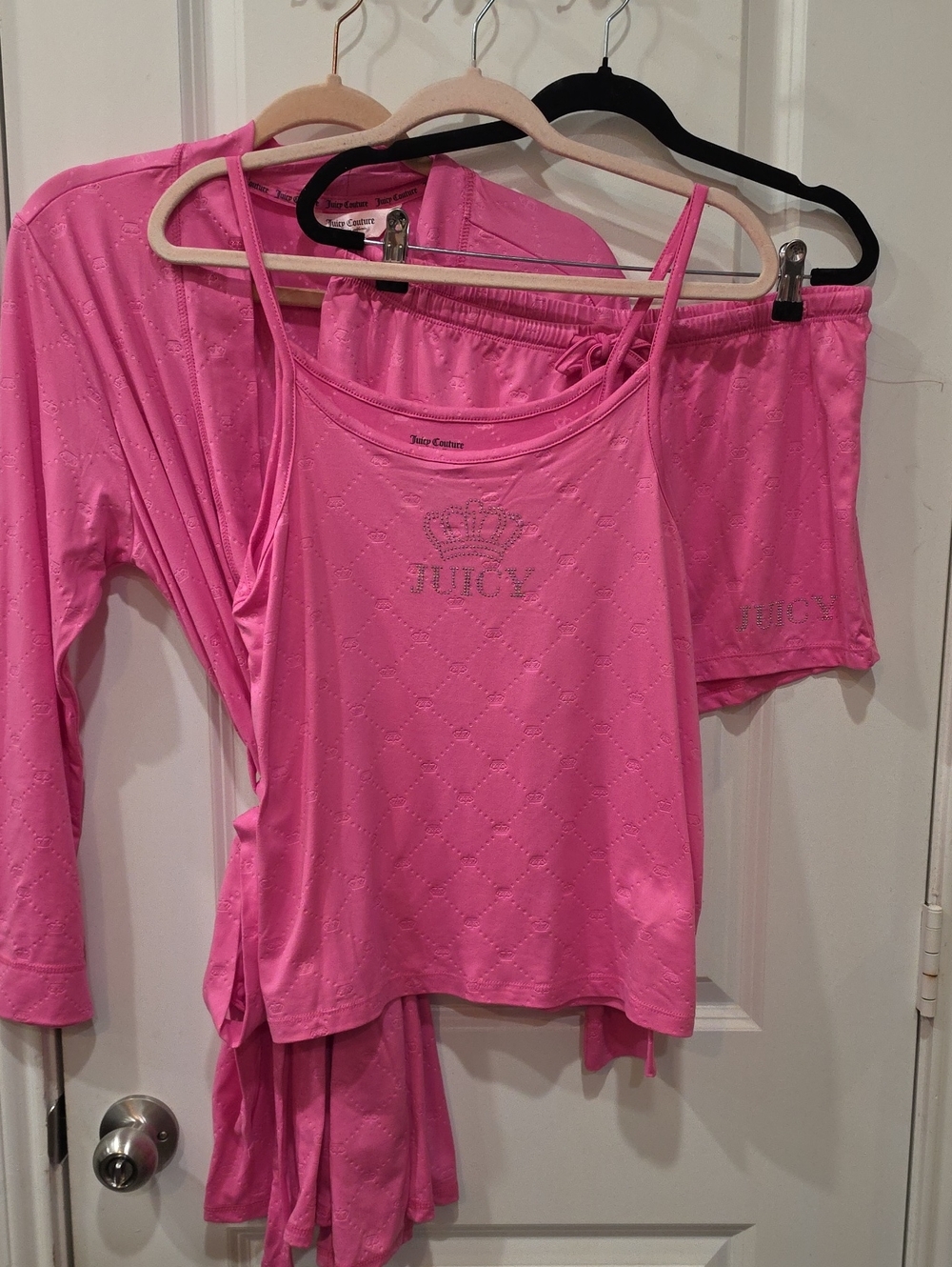 Juicy Couture 3-PC Born To Be Glamorous Robe, Cami ,& Short PJ Set - Picture 4 of 11